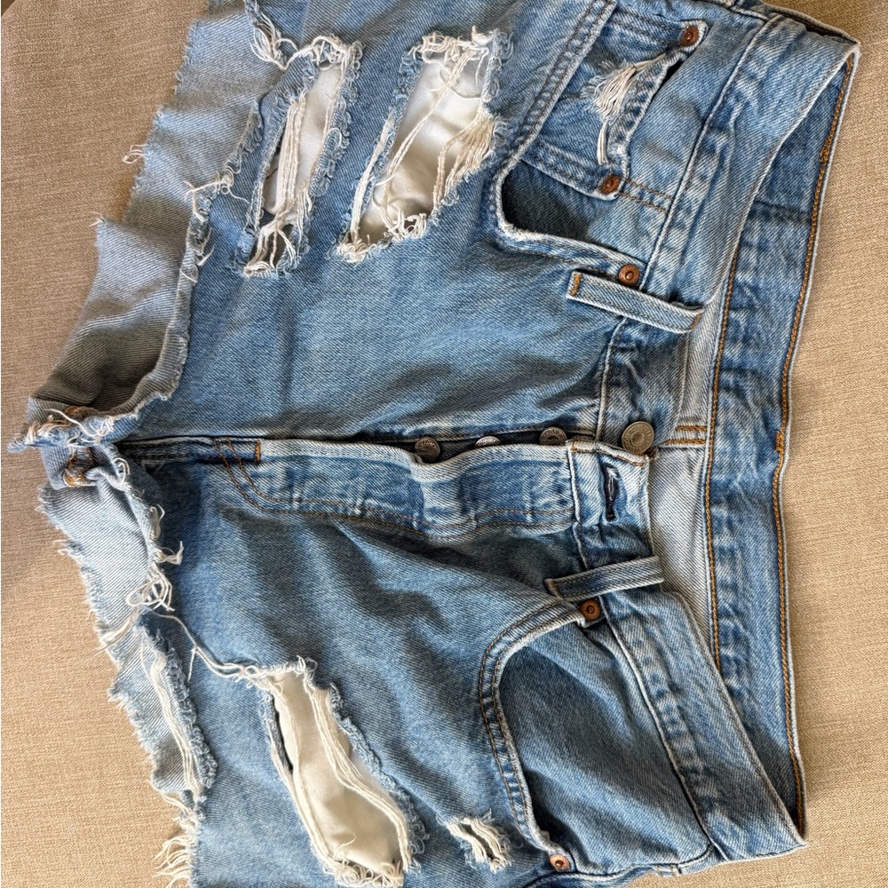 Light Wash LEVIS Distressed Denim Shorts